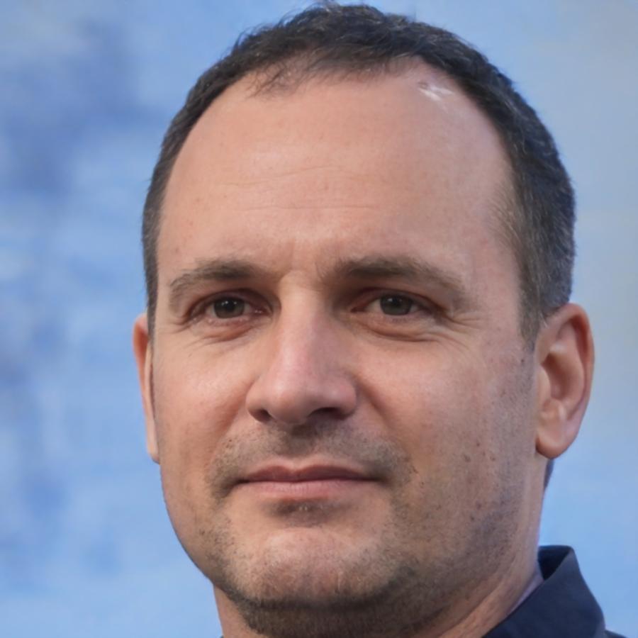Portret Răzvan Moldovan